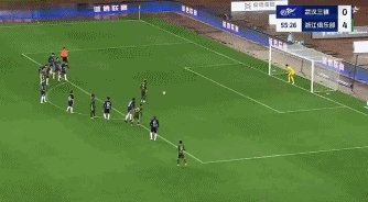 布彭扎点球不进.gif