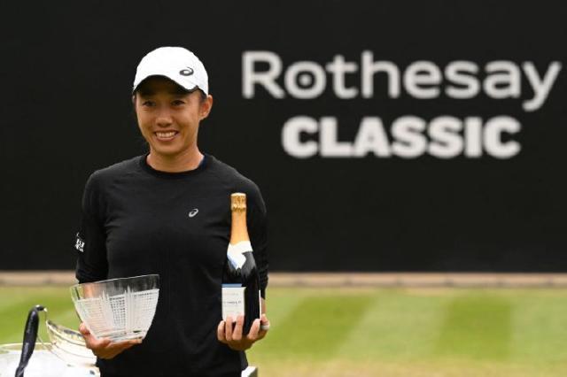 一日三赛体能不支退赛 张帅草地热身仍满载而归