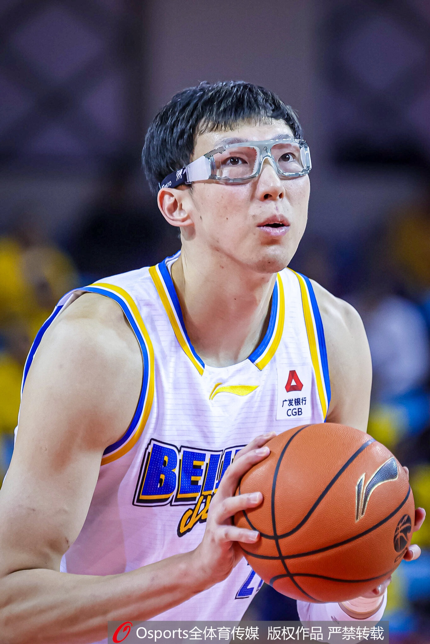 开云-状态不佳但好在赢了！周琦7罚1中&amp;运动战3中1 仅得3分9板1帽